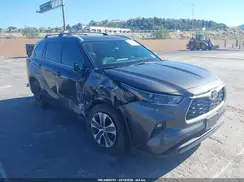 5TDHZRAH2NS555702 2022 TOYOTA HIGHLANDER