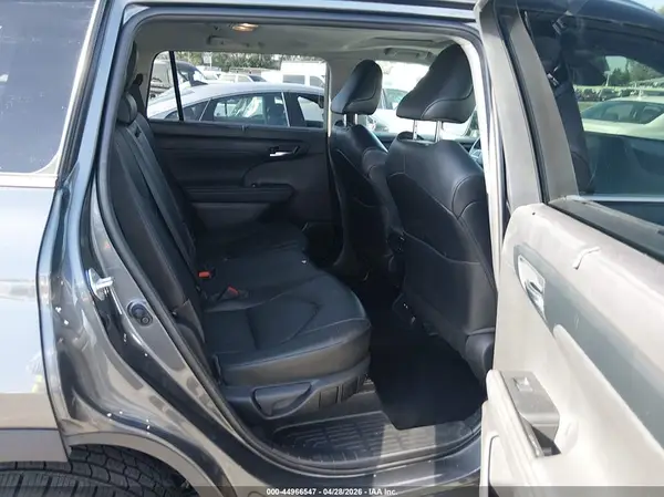 5TDHZRAH3LS008080 2020 TOYOTA HIGHLANDER - Image 8