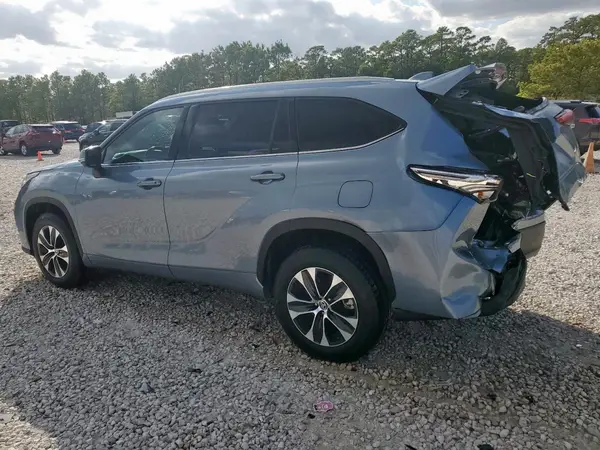 5TDHZRAH3LS010489 2020 TOYOTA HIGHLANDER - Image 2