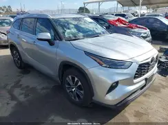 5TDHZRAH3NS120252 2022 TOYOTA HIGHLANDER