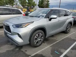 5TDHZRAH3NS556020 2022 TOYOTA HIGHLANDER