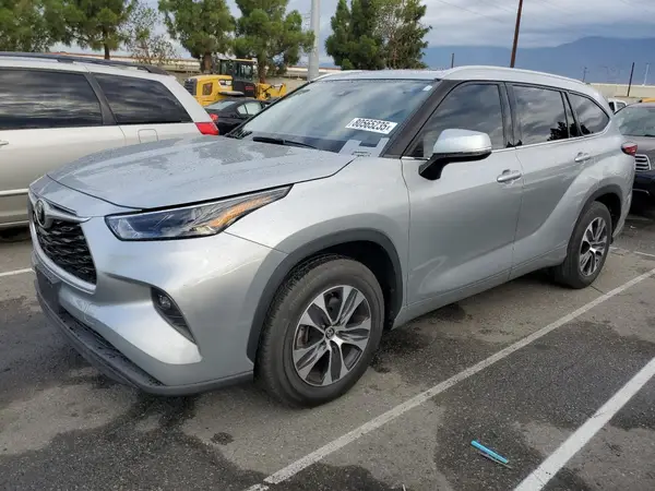 5TDHZRAH3NS556020 2022 TOYOTA HIGHLANDER - Image 1