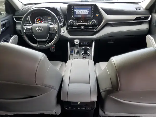 5TDHZRAH3NS556020 2022 TOYOTA HIGHLANDER - Image 8