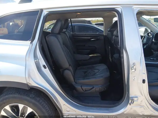5TDHZRAH4MS514535 2021 TOYOTA HIGHLANDER - Image 8