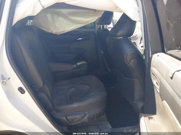 5TDHZRAH4NS101418 2022 TOYOTA HIGHLANDER - Image 8