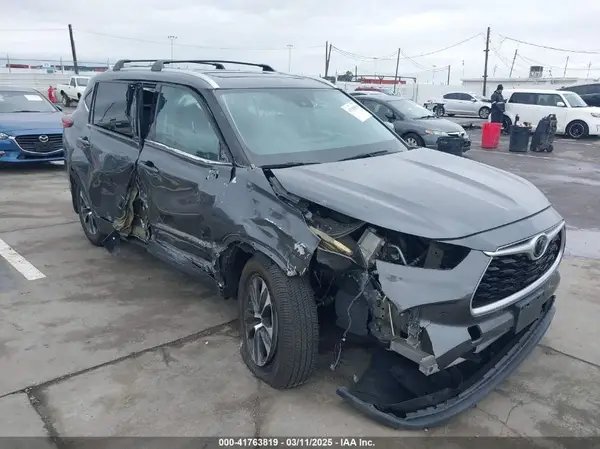 5TDHZRAH5LS004127 2020 TOYOTA HIGHLANDER - Image 1