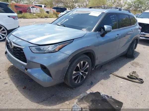5TDHZRAH5LS009487 2020 TOYOTA HIGHLANDER - Image 2