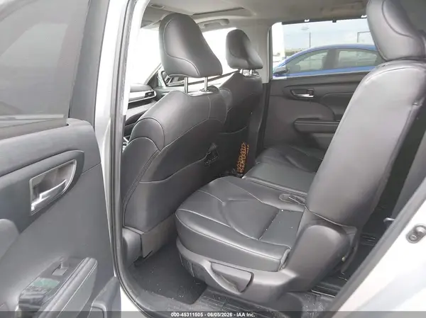5TDHZRAH5LS510587 2020 TOYOTA HIGHLANDER - Image 8