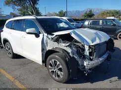 5TDHZRAH5MS069769 2021 TOYOTA HIGHLANDER