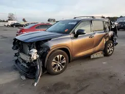 5TDHZRAH5NS098495 2022 TOYOTA HIGHLANDER