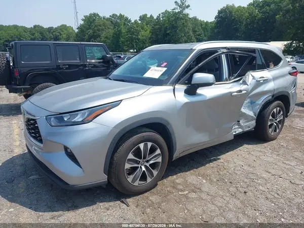 5TDHZRAH6LS012284 2020 TOYOTA HIGHLANDER - Image 2