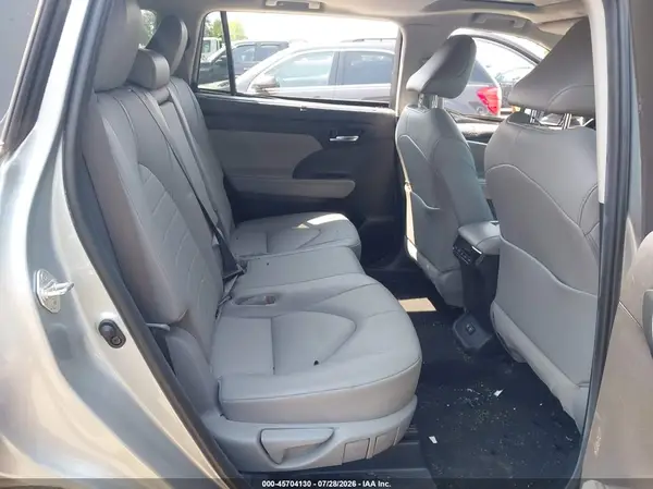 5TDHZRAH6LS012284 2020 TOYOTA HIGHLANDER - Image 8