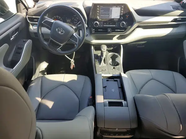 5TDHZRAH6LS019073 2020 TOYOTA HIGHLANDER - Image 8