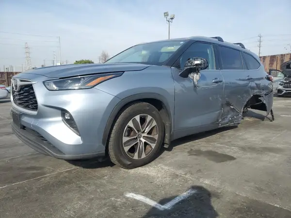 5TDHZRAH6NS098358 2022 TOYOTA HIGHLANDER - Image 1