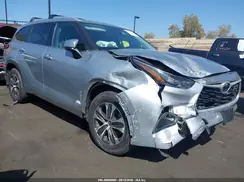 5TDHZRAH6NS100092 2022 TOYOTA HIGHLANDER