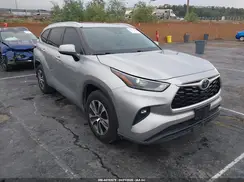 5TDHZRAH6NS120245 2022 TOYOTA HIGHLANDER