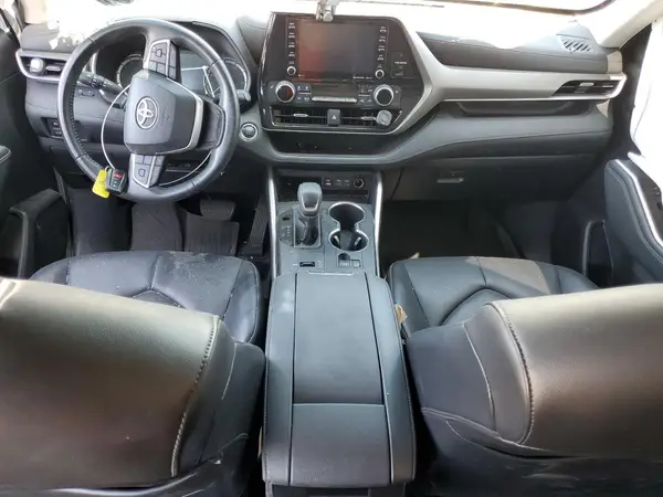 5TDHZRAH6NS121363 2022 TOYOTA HIGHLANDER - Image 8