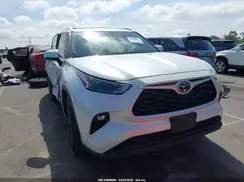 5TDHZRAH6NS555282 2022 TOYOTA HIGHLANDER