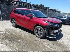 5TDHZRAH6NS555556 2022 TOYOTA HIGHLANDER