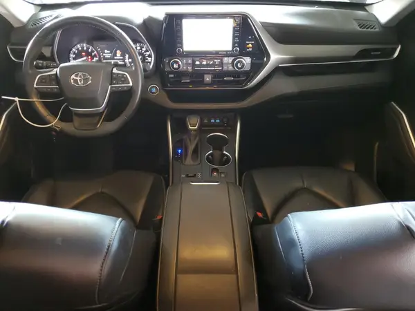 5TDHZRAH6NS558389 2022 TOYOTA HIGHLANDER - Image 8