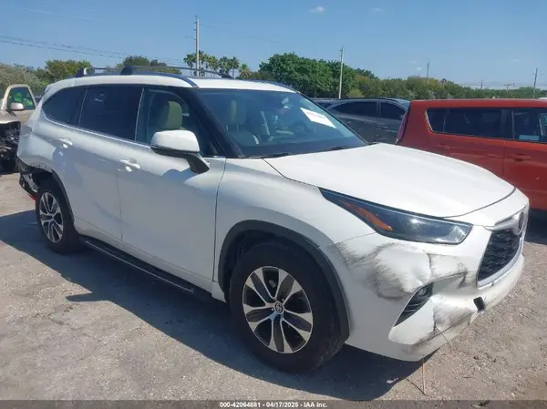 5TDHZRAH7MS039396 2021 TOYOTA HIGHLANDER - Image 1