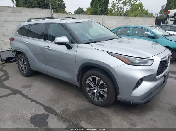 5TDHZRAH7MS519082 2021 TOYOTA HIGHLANDER - Image 1