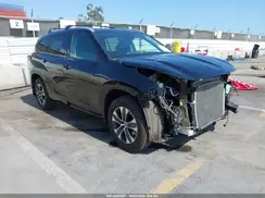 5TDHZRAH7NS137104 2022 TOYOTA HIGHLANDER