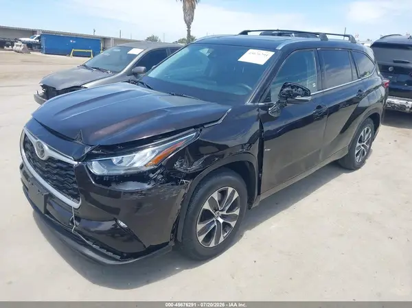 5TDHZRAH8LS007653 2020 TOYOTA HIGHLANDER - Image 2