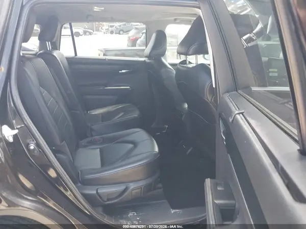 5TDHZRAH8LS007653 2020 TOYOTA HIGHLANDER - Image 8