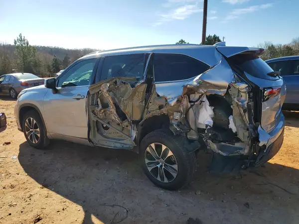 5TDHZRAH8LS009046 2020 TOYOTA HIGHLANDER - Image 2