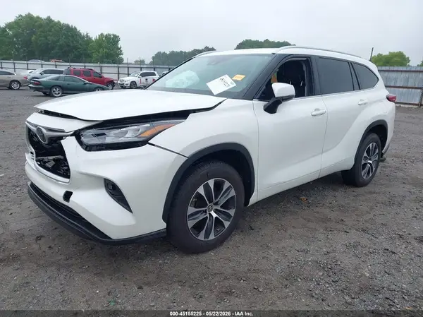 5TDHZRAH8LS513421 2020 TOYOTA HIGHLANDER - Image 2