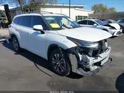 5TDHZRAH8MS056384 2021 TOYOTA HIGHLANDER