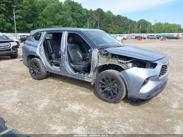 5TDHZRAH8NS125690 2022 TOYOTA HIGHLANDER - Image 1