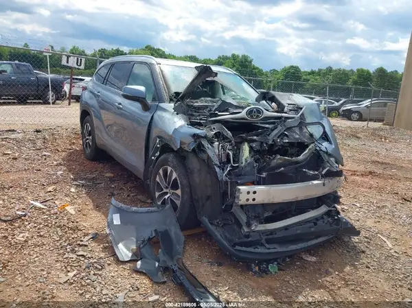 5TDHZRAHXLS027905 2020 TOYOTA HIGHLANDER - Image 1