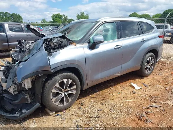 5TDHZRAHXLS027905 2020 TOYOTA HIGHLANDER - Image 2