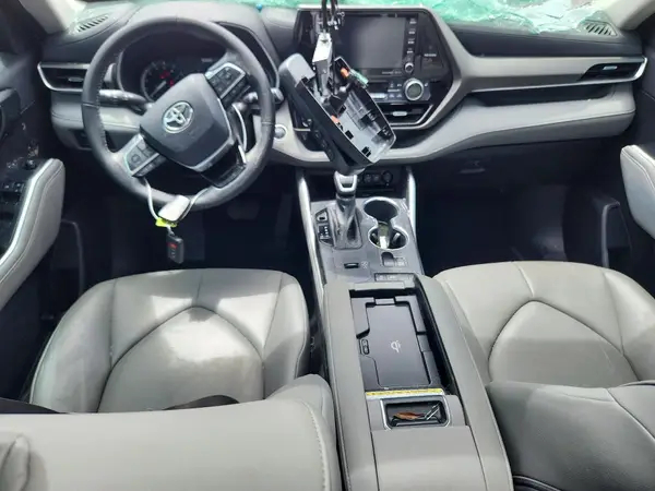 5TDHZRAHXMS039439 2021 TOYOTA HIGHLANDER - Image 8