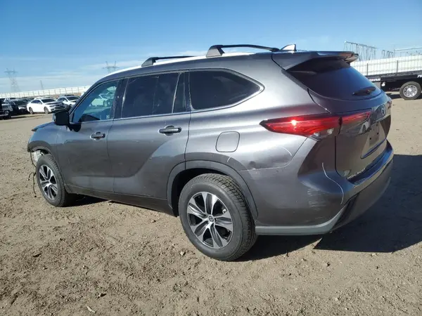 5TDHZRAHXNS114867 2022 TOYOTA HIGHLANDER - Image 2