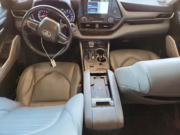 5TDHZRAHXNS121754 2022 TOYOTA HIGHLANDER - Image 8