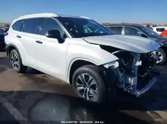 5TDHZRAHXNS124590 2022 TOYOTA HIGHLANDER