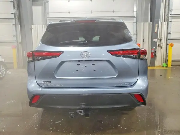 2020 TOYOTA HIGHLANDER auction photo 6