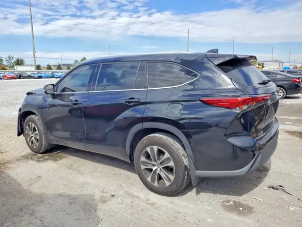 5TDHZRBH0LS519678 2020 TOYOTA HIGHLANDER - Image 2