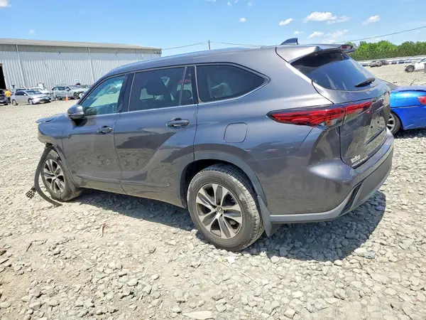 5TDHZRBH0MS081553 2021 TOYOTA HIGHLANDER - Image 2