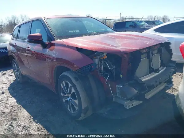 5TDHZRBH0MS114776 2021 TOYOTA HIGHLANDER - Image 1
