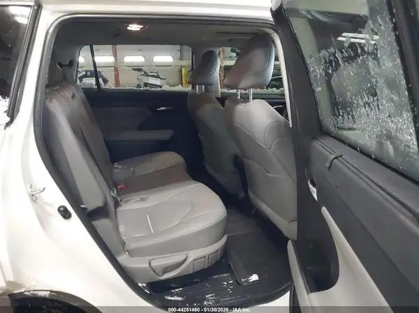 5TDHZRBH0MS139869 2021 TOYOTA HIGHLANDER - Image 8