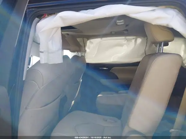 5TDHZRBH0MS539558 2021 TOYOTA HIGHLANDER - Image 8