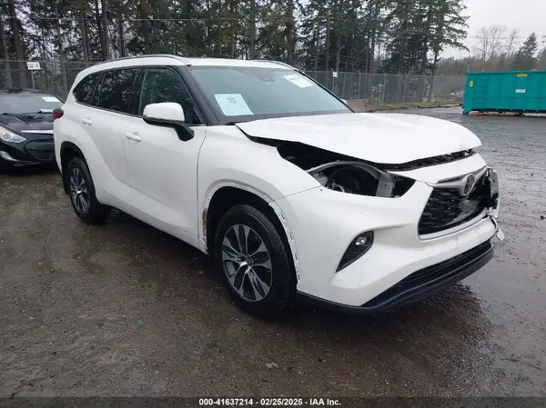 5TDHZRBH0MS546798 2021 TOYOTA HIGHLANDER - Image 1