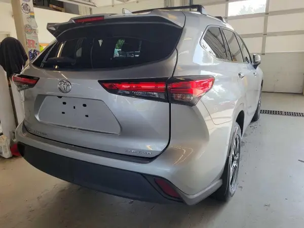 5TDHZRBH0MS557901 2021 TOYOTA HIGHLANDER - Image 8