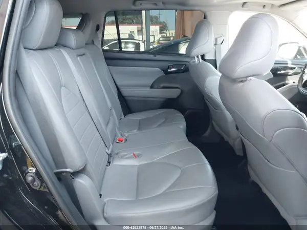 5TDHZRBH0NS202972 2022 TOYOTA HIGHLANDER - Image 8
