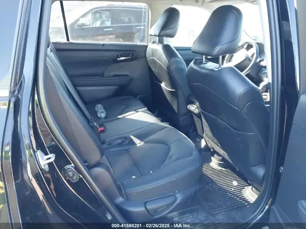5TDHZRBH0NS242484 2022 TOYOTA HIGHLANDER - Image 8