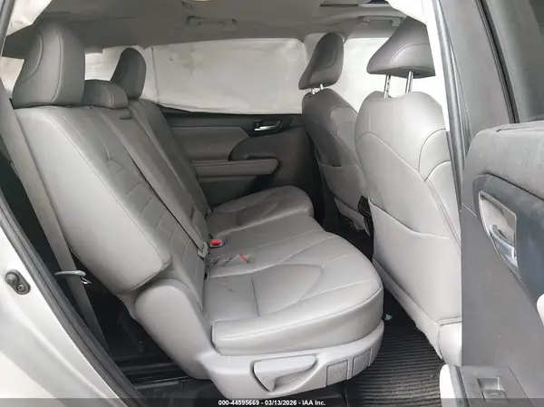 5TDHZRBH0NS245692 2022 TOYOTA HIGHLANDER - Image 8
